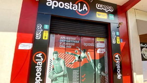 Motochorros asaltan sucursal de Aposta.La y roban G. 21 millones - La Clave