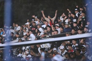 Versus / Sale en defensa de los juveniles y hace un pedido a la hinchada