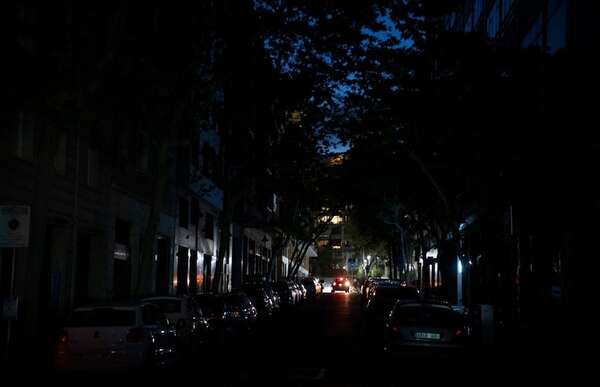 Restablecida la electricidad en España y Portugal tras un apagón masivo