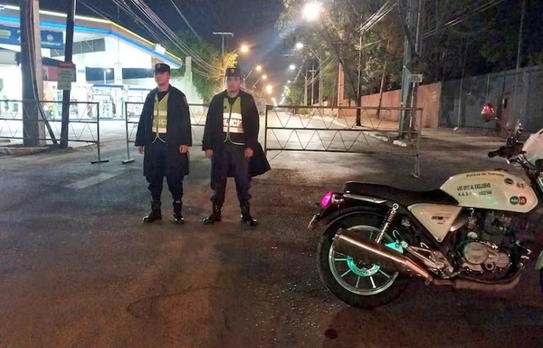 Comunidades indígenas bloquean nuevamente la avenida Artigas en reclamo al INDI