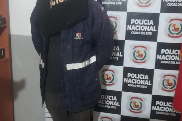 Atrapan a sujeto que hurtó varios electrónicos