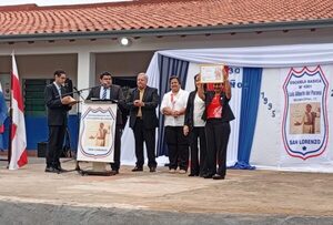 Con homenajes, bailes y música festejaron aniversario de escuela municipal - San Lorenzo Hoy
