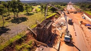 MOPC recibe dos ofertas para ampliar m谩s de 100 km de la ruta PY01