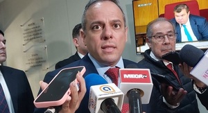 Contralor presenta informe sobre «Hambre Cero» ante Comisión del Senado