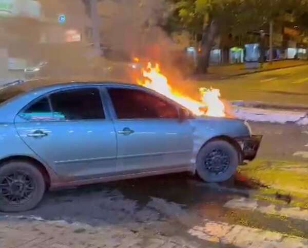 Delincuente con auto hurtado provoca triple choque en pleno microcentro de Ciudad del Este - ABC en el Este - ABC Color
