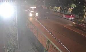 Joven papá de dos criaturas chiquitas murió tras ser arrasado por un colectivo: chofer siguió la marcha