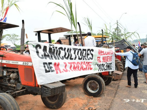 Cañicultores marchan a Asunción con tractores