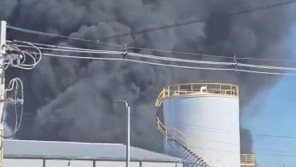 Incendio de gran magnitud afecta a una fábrica de alcohol en Paraguarí