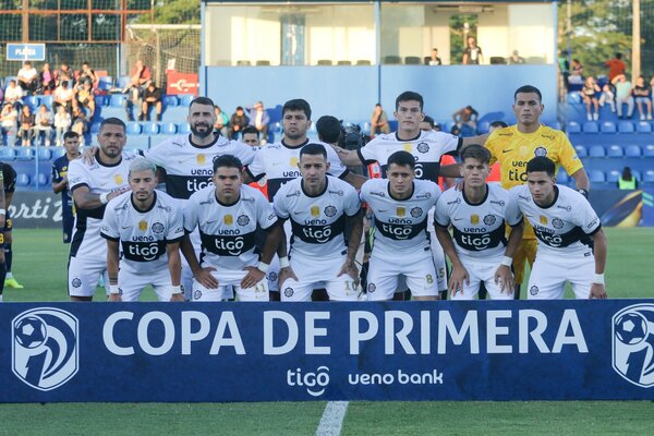 Mucho enojo de hinchas con jugadores de Olimpia: "que jueguen los mita'i…" - 1000 Noticias