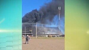 Incendio de gran magnitud afectó planta alcoholera en Paraguarí