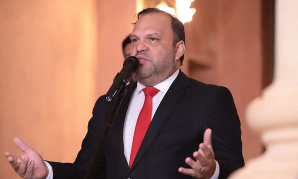 Senador Varela sobre escándalo en el MEC: “Es una situación bochornosa” - OviedoPress