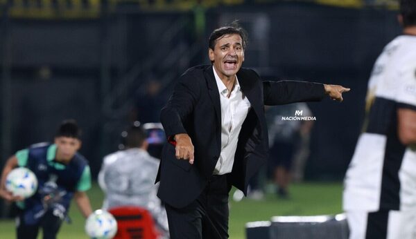 Versus / Bustos sobre el penal que no le dieron a Olimpia: "Eso se cobra en todos lados"
