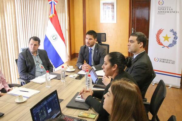 AJUSTAN DETALLES PARA LA CONSTRUCCIÓN DE CENTROS DE ATENCIÓN A LA INFANCIA