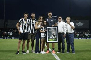 Versus / ¿Roque Santa Cruz y un posible retiro del fútbol profesional en junio?