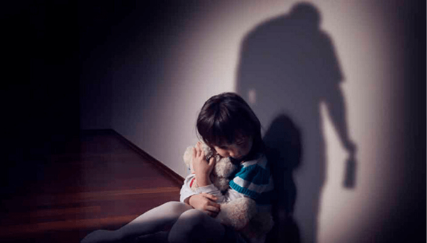 Benefician con prisión domiciliaria a padre que habría abusado de su hijo - 1000 Noticias