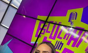 ¡Conductora de radio tiroteo contra ciertos tipos de modelos paraguayas!