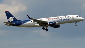 Avión de Aeroméxico que iba a la frontera aterriza de emergencia por humo en la cabina
