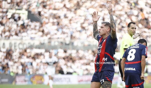 Versus / Iturbe defendió con todo a Martínez y pide unión total para el clásico