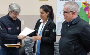 Andrea Giménez asume la dirección del Hospital Presidente Franco