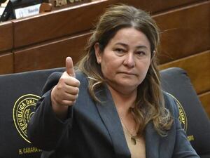 Reacción del sindicato de Diputados a la agresión de “la Madrina del Norte” a una funcionaria  - Política - ABC Color