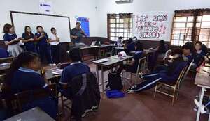 Día del Maestro: injerencia partidaria nunca apostó por la educación, critican - Nacionales - ABC Color