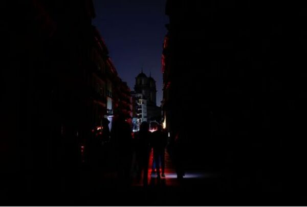 El apagón masivo en España deja al menos cinco víctimas mortales: una familia en Ourense y dos mujeres en Valencia y Madrid