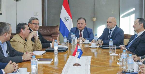 Conforman mesa de trabajo para destrabar casos judiciales en titulación de tierras