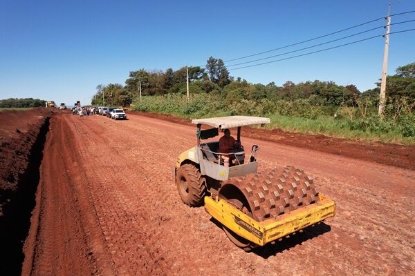 Obras viales que impulsarán el sector productivo en Itapúa tienen 30% de avance - .::Agencia IP::.