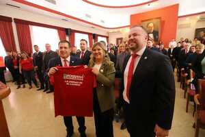 "Rosana, serás la intendente de Villa Elisa", le aseguró HC a candidata colorada - ADN Digital