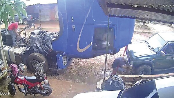 Cabina de camión cayó sobre él y ¡salió vivo!: "Es un milagro, puedo asegurarlo"