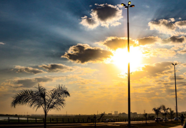 Abril se despide con mañana fresca y tarde cálida en todo el país
