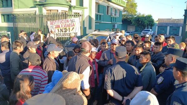 AUDIO: Mayoría de indígenas en avenida Artigas son mujeres y niños, según la Policía - La Primera Mañana - ABC Color