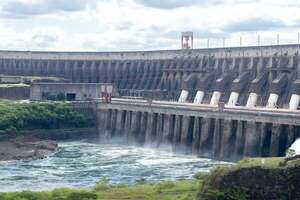 Paraguay se encamina a un colapso energético para el 2030, alerta economista - Economía - ABC Color