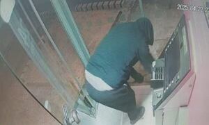 Policía en alerta ante tentativas de robo a cajero y sucursal bancaria - Policiales - ABC Color