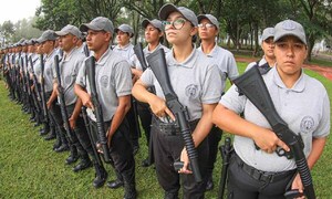Egresaron 135 nuevos agentes penitenciarios en Paraguarí – Prensa 5