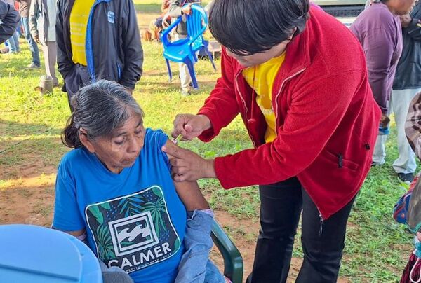 Más de 600 personas acceden a vacunas en comunidad indígena de Campo Alegre • PARAGUAY TV
