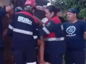 Rescatan a niña que cayó a pozo de 11 metros en Cambyretá