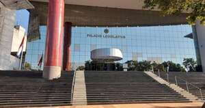 La Nación / Mafia de los pagarés: plantean ley para frenar embargos a funcionarios públicos
