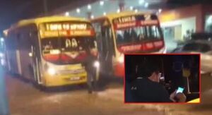 Choferes imprudentes: celulares al volante y peleas en plena vía pública - SNT