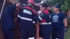 Una mitakuña’i fue rescatada del fondo de un pozo de 11 metros
