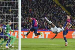 Barcelona e Inter firman un emocionante empate 3-3 - Fútbol Internacional - ABC Color