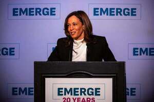 Kamala Harris reaparece y alerta que EE.UU. está al borde de una “crisis constitucional” - Mundo - ABC Color