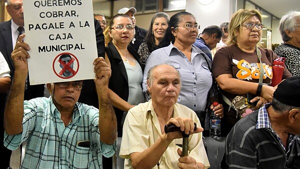 Gabinete de Nenecho evade a la Junta y a responder sobre deuda