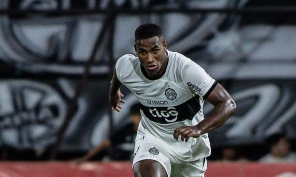 (VIDEO) ¡Expelotero de Olimpia contó que durmió en plazas de nuestro terruño!