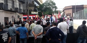 Sindicatos marchan divididos en el Día del Trabajador - ADN Digital