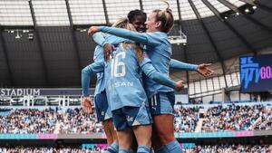 Inglaterra: Mujeres trans no podrán jugar en el fútbol femenino