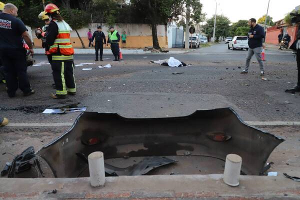 ¡Chocó y salió disparado! Médico muró tras un accidente: iba rápido para llegar a su guardia
