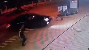 Video: Un hombre se salva de milagro de ser atropellado en Horqueta
