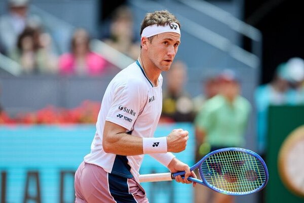 Versus / Ruud elimina a Medvedev y avanza a semifinales en Madrid