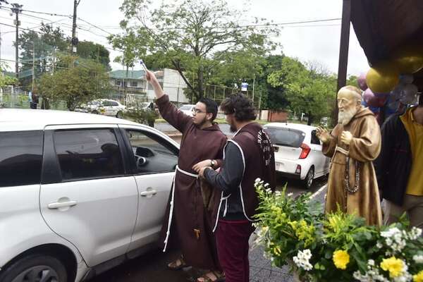 Capuchinos invitan a tradicional bendición de vehículos - Nacionales - ABC Color